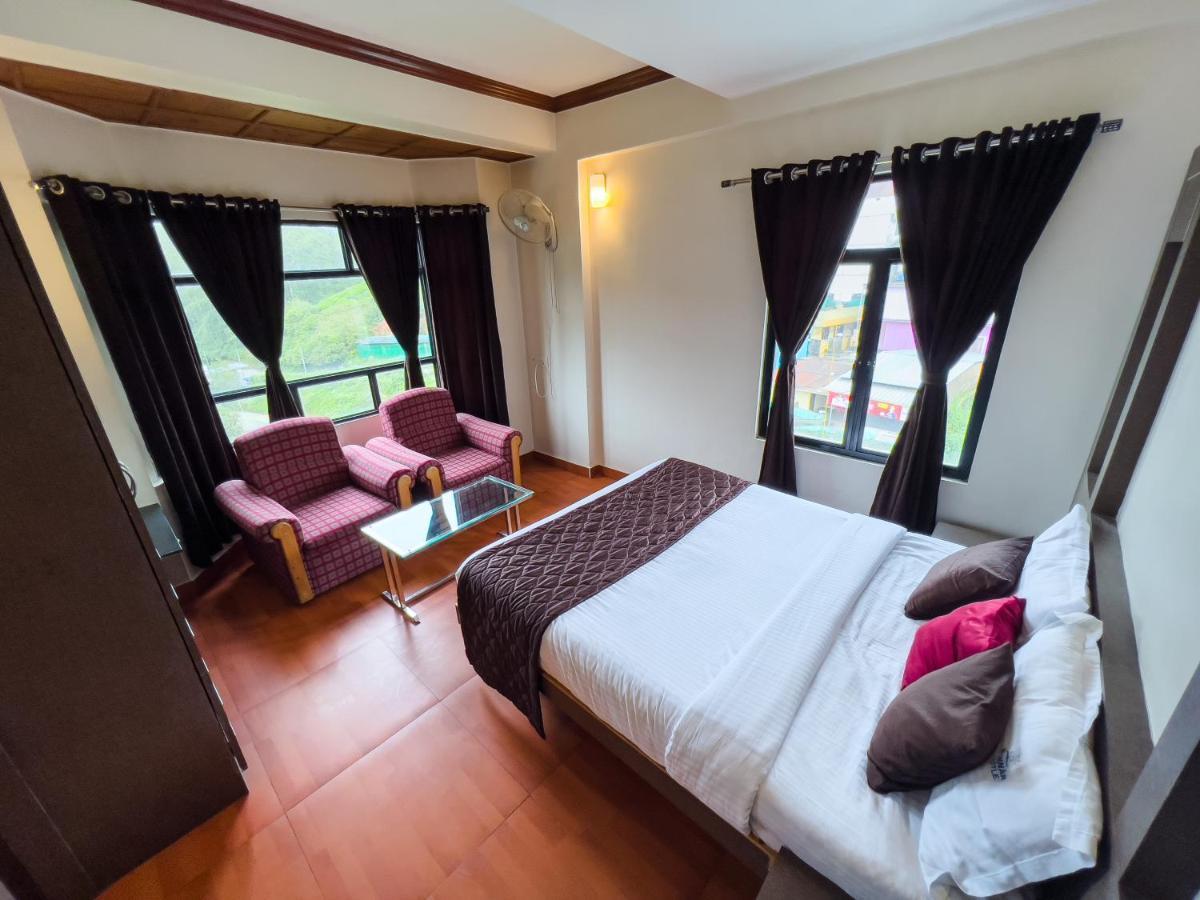 Munnar Castle Hotel Exterior photo