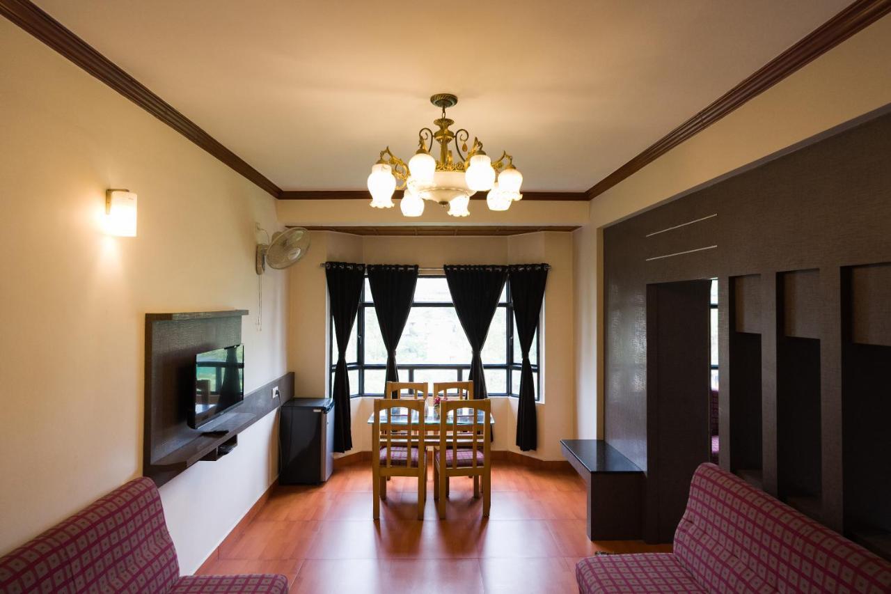Munnar Castle Hotel Exterior photo