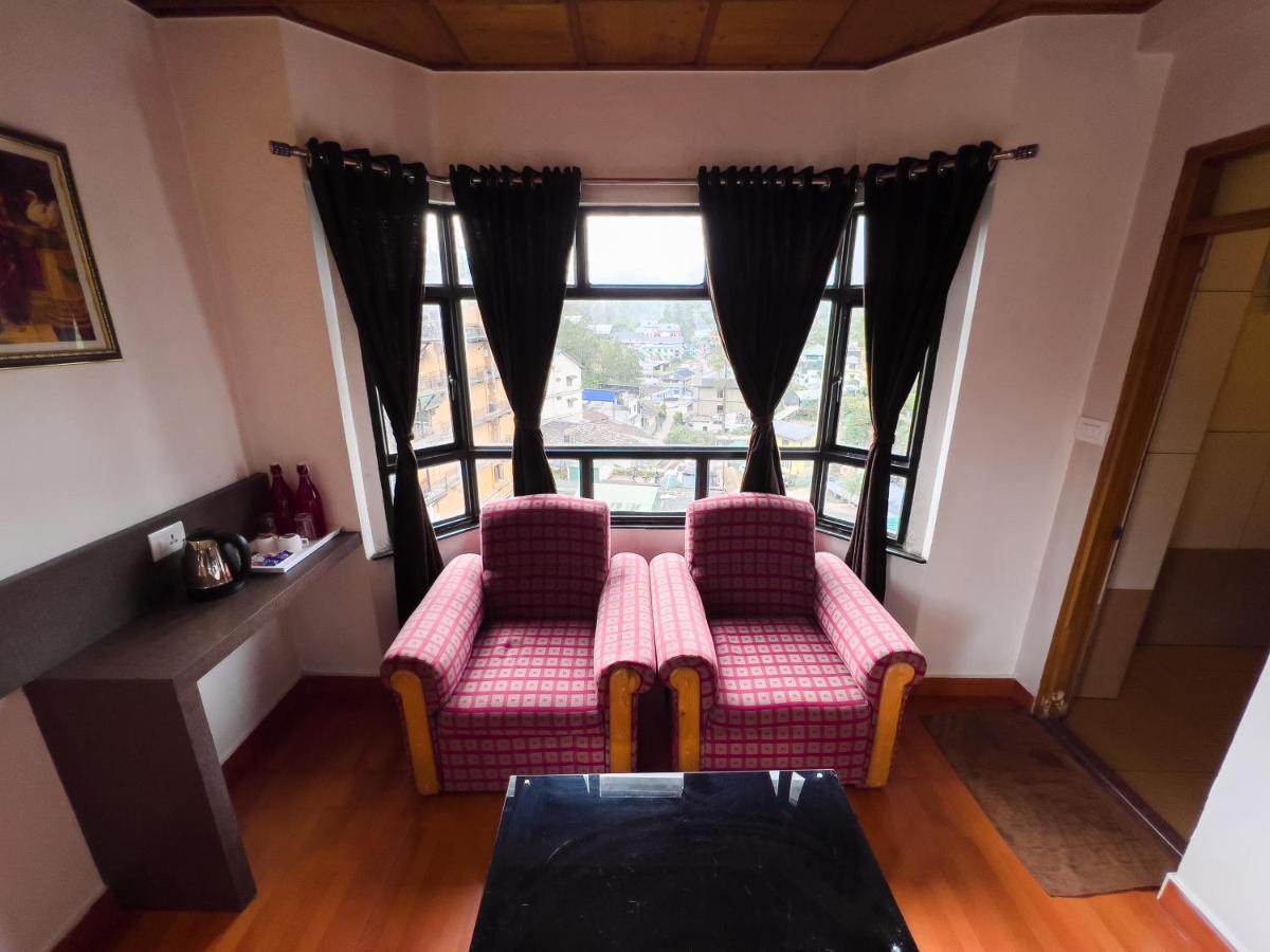 Munnar Castle Hotel Exterior photo